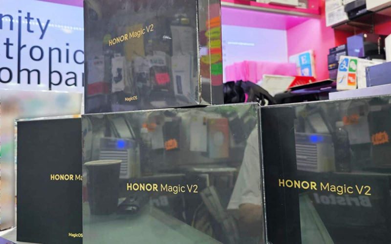 【水貨行情】四色機身齊備！激輕薄 8G2 摺屏、HONOR Magic V2 國行火速到港